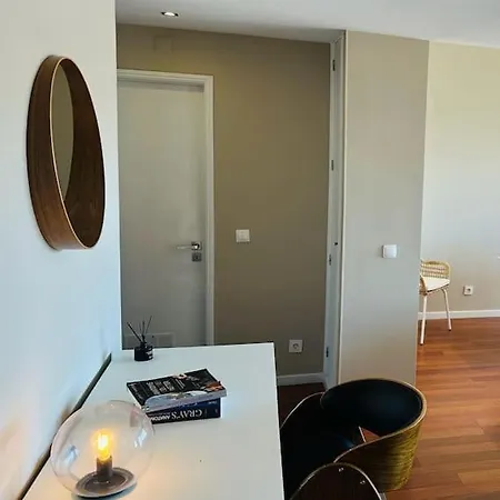 Renovado Com Ac, 2 Wc Completos, Terraco E Garagem Apartment Porto Exterior photo