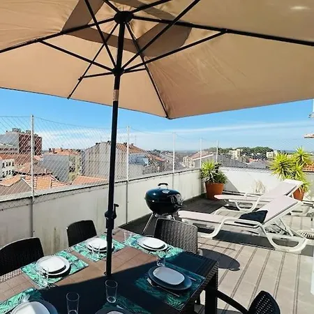 Renovado Com Ac, 2 Wc Completos, Terraco E Garagem Apartment Porto Exterior photo