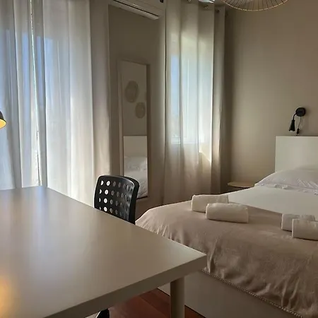 Renovado Com Ac, 2 Wc Completos, Terraco E Garagem Apartment Porto Exterior photo