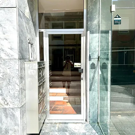 Renovado Com Ac, 2 Wc Completos, Terraco E Garagem Apartment Porto Exterior photo