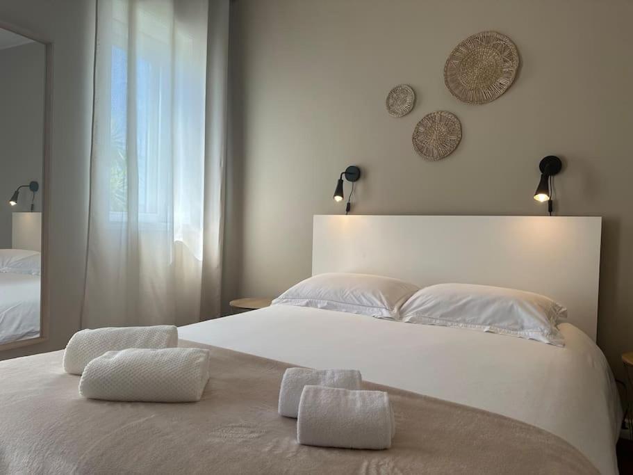 Apartment Renovado Com Ac, 2 Wc Completos, Terraco E Garagem *