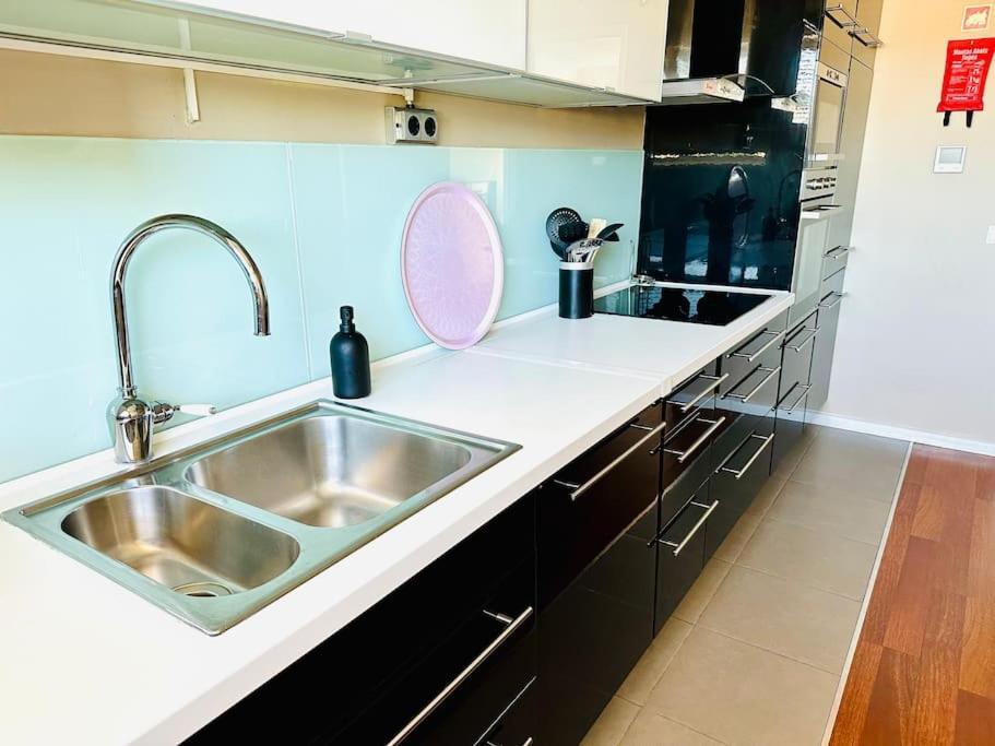 Apartment Renovado Com Ac, 2 Wc Completos, Terraco E Garagem