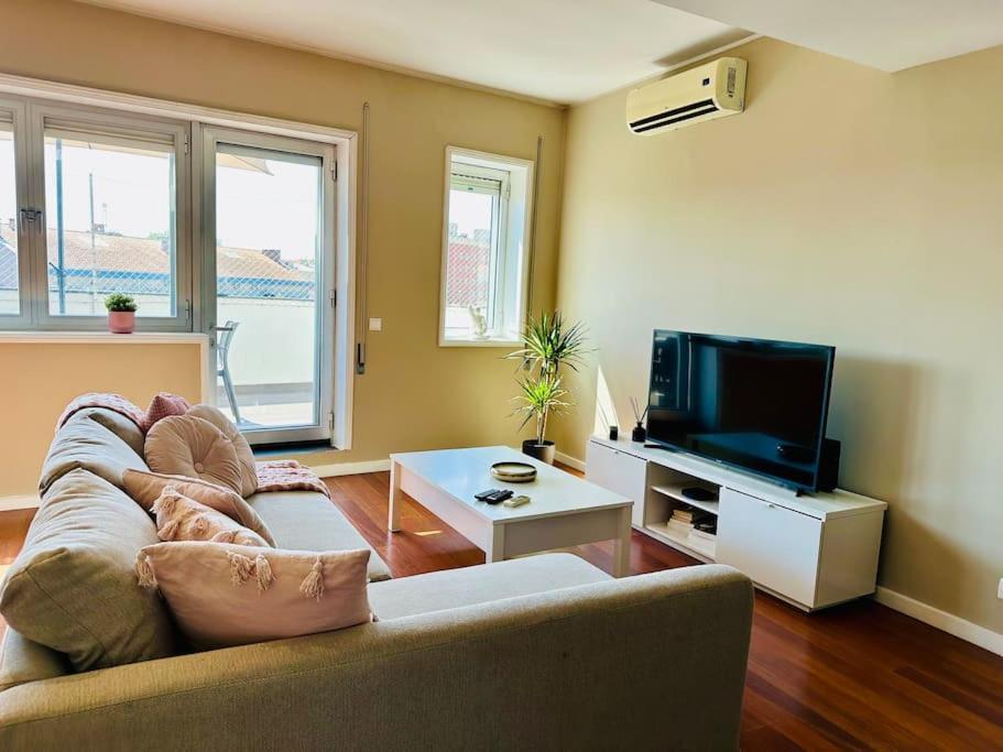 Renovado Com Ac, 2 Wc Completos, Terraco E Garagem Apartment Porto
