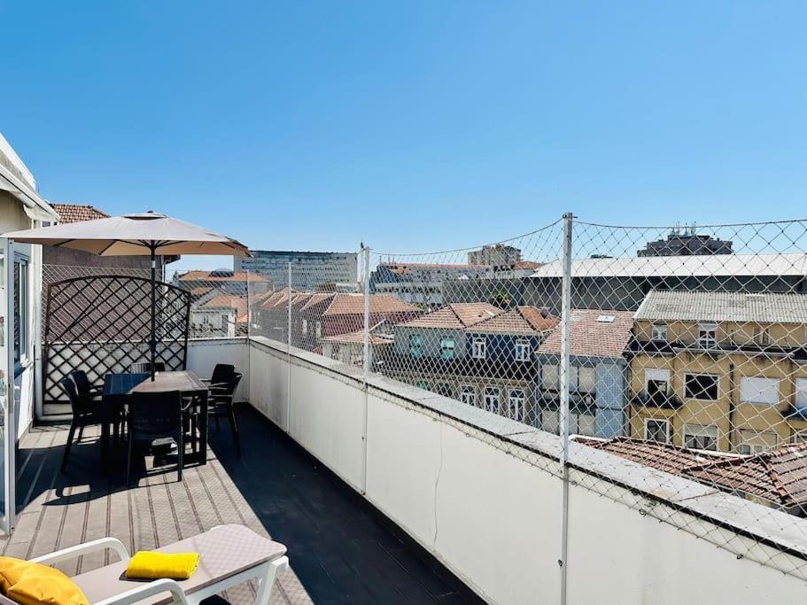 Renovado Com Ac, 2 Wc Completos, Terraco E Garagem * Porto
